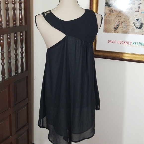 Love Stitch Studded cut out sleveelees black top. Size S - Picture 5 of 8